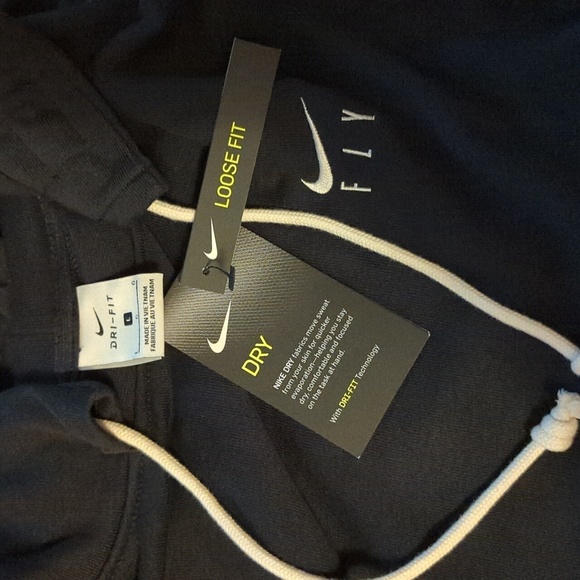 Nike Dri-FIT Swoosh Fly Standard Issue - Picture 4 of 5